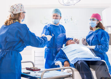 Ottenere Denti fissi in 24 ore