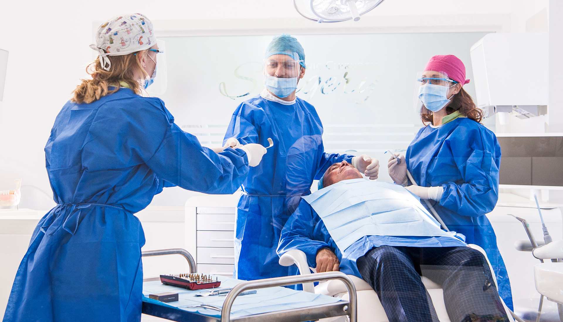 Ottenere Denti fissi in 24 ore